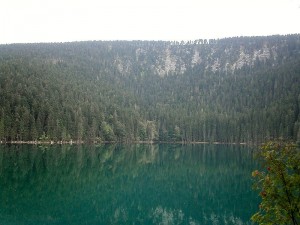 cerne-jezero